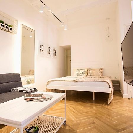 Atomic 1 Appartement Belgrado Buitenkant foto